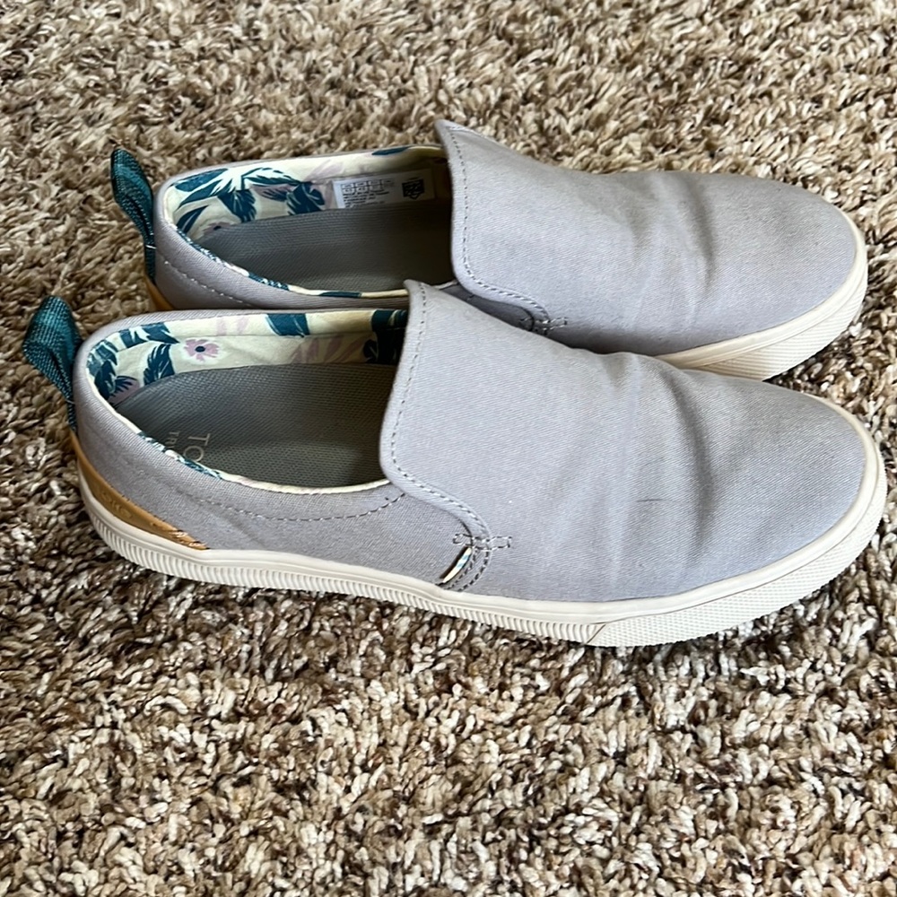 Toms slip on shoes